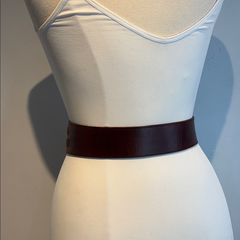 Vintage Bretton’s brown asymmetrical leather belt size small - Picture 6 of 15